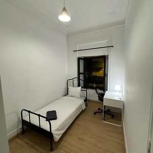 Economy Kamer met een King Size Bed